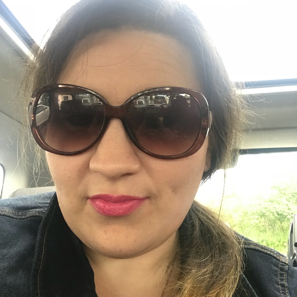 Meet your Posher, Krystle